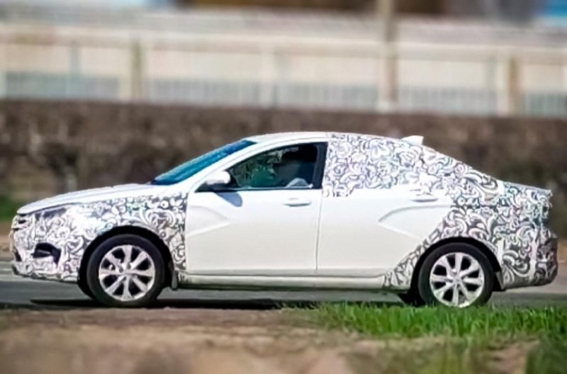 Дилеры Lada начинают подготовку к продажам обновленной Vesta