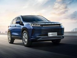 До России доберется третий премиальный кроссовер Chery. И вот когда