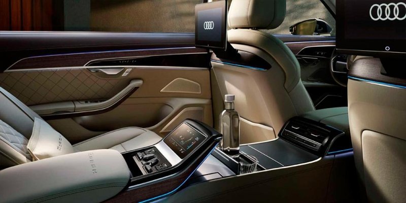 
            Audi обновила флагманский седан A8
        