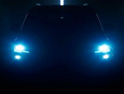 Обновленный Skoda Karoq впервые показали на видео