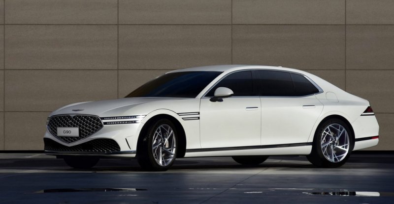 
            Genesis рассекретил дизайн нового G90
        
