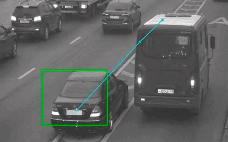 
            ГИБДД показала работу следящих за движением между полос камер
        