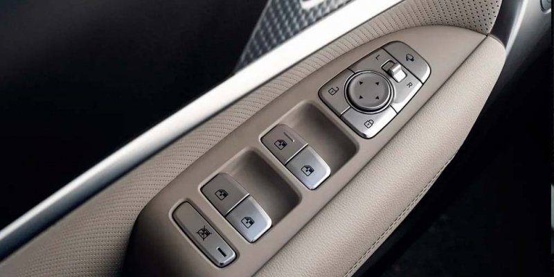 
            Хозяин дома. Тест-драйв Genesis G70 и GV70
        