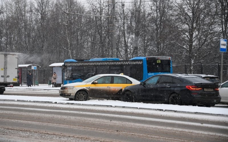 
            В Москве — метель. Пробки 10 баллов, много аварий, гололед
        