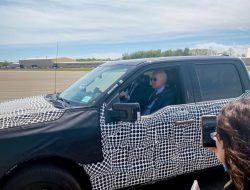 Ford потроллил Tesla из-за недавней «блокировки» электрокаров