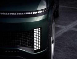 Hyundai сообщил о скорой премьере флагманского электрокроссовера