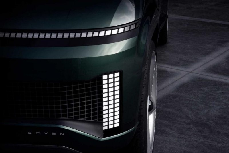 Hyundai сообщил о скорой премьере флагманского электрокроссовера