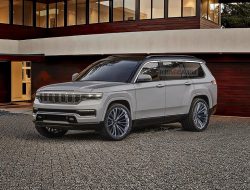 Jeep отзывает десятки тысяч внедорожников из-за опасных подушек безопасности