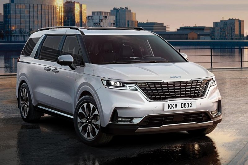 Kia обновила Carnival для России: известны цены
