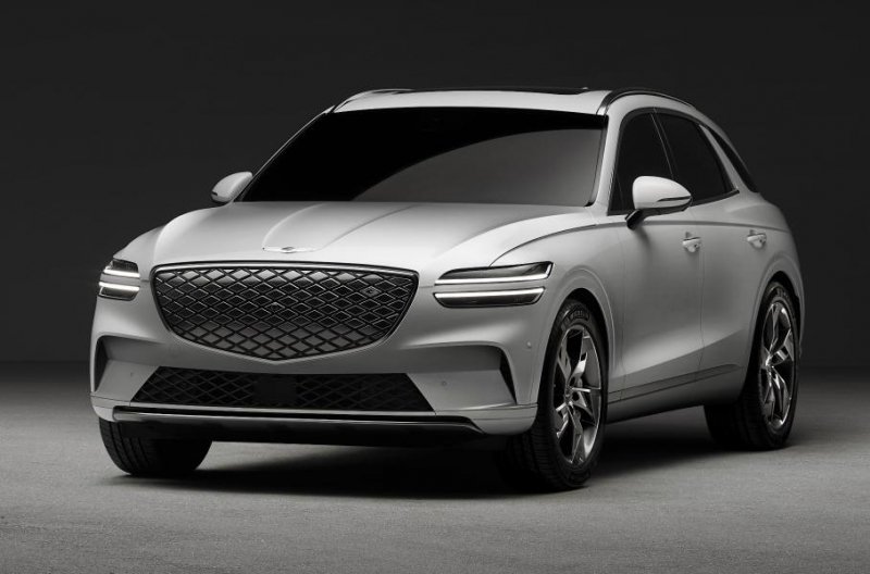 Кроссовер Genesis GV70 перешел на электричество