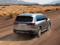 Lexus рассказал, какая опция появилась на новом LX благодаря россиянам