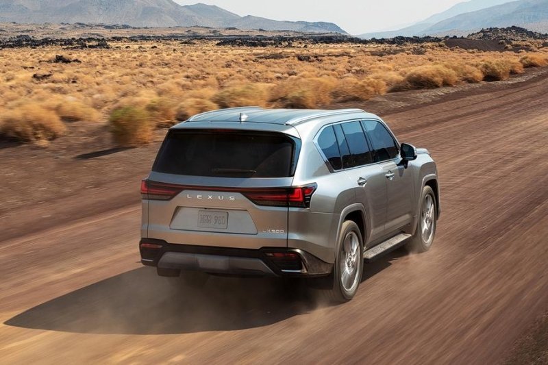 Lexus рассказал, какая опция появилась на новом LX благодаря россиянам