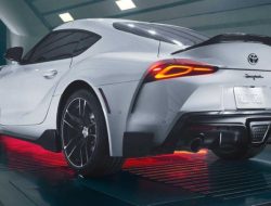 На заводском полигоне Ford заметили Toyota Supra