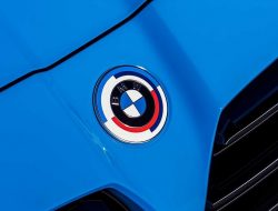 Некоторые модели BMW получат новую эмблему