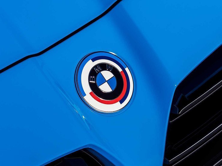 Некоторые модели BMW получат новую эмблему