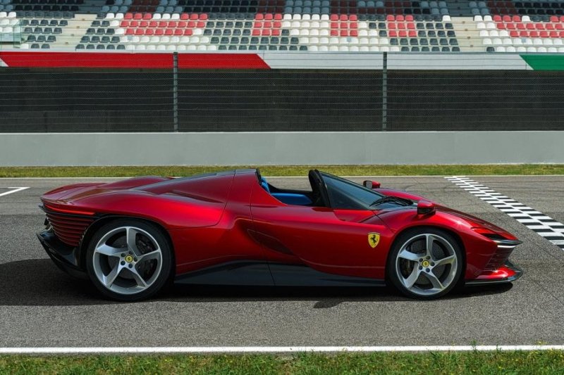 Новая «икона» Ferrari отличилась мощнейшим V12, смелым дизайном и аэродинамикой