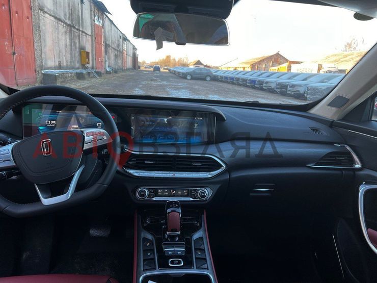 Новый китайский кроссовер FAW Bestune Т77 приехал в Россию