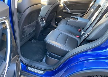 О вкусах еще как спорят: сравнительный тест Geely Atlas Pro и Volkswagen Taos