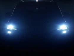 Обновленный Skoda Karoq показали на видео