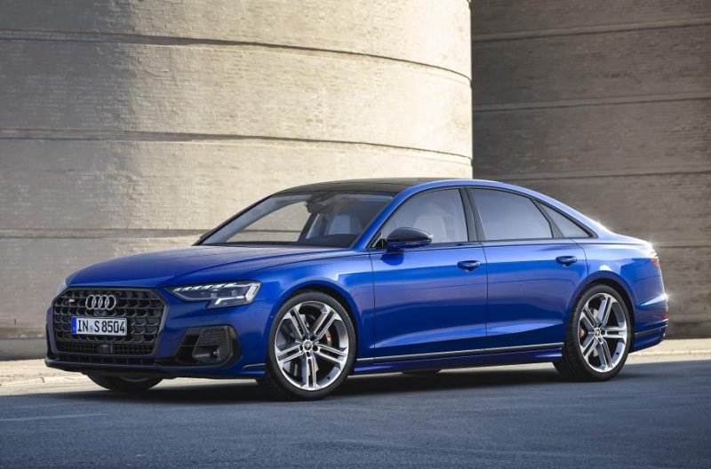 Обновлённый седан Audi A8, греческий гиперкар Spyros Chaos и кроссовер Haval Monster: главное за неделю