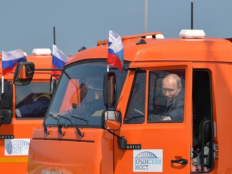 Почему Президент РФ Владимир Путин перестал тестировать новейшие отечественные машины