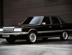 Посмотрите на электрический рестомод Hyundai Grandeur, который разработали в честь 35-летия классического седана