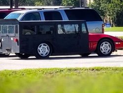 Посмотрите на гибрид Chevrolet Corvette C4 и армейского Hummer