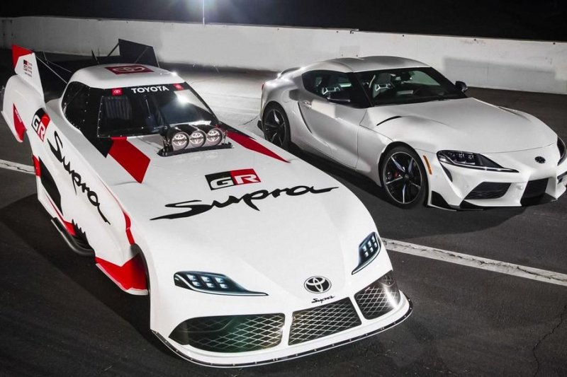 Посмотрите на очень длинную Toyota Supra. У неё 8000-сильный двигатель