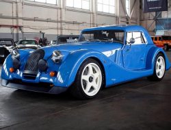 Посмотрите на спорткар Morgan, который собрали из залежавшихся на складе деталей