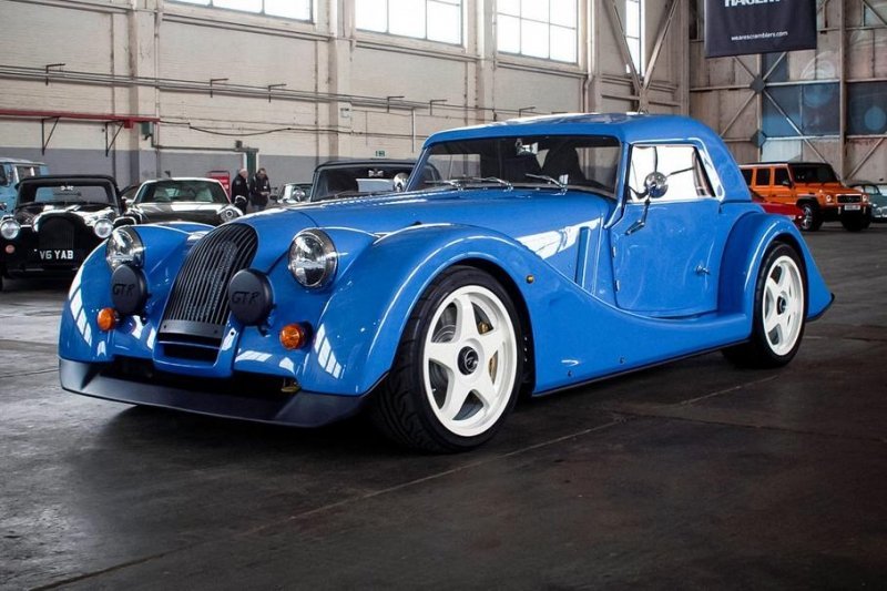 Посмотрите на спорткар Morgan, который собрали из залежавшихся на складе деталей