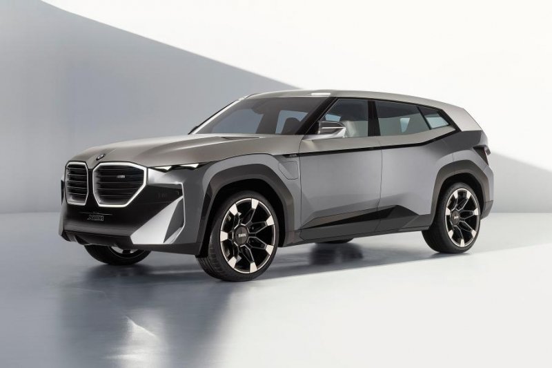 Представлен предвестник самого мощного кроссовера BMW. Это 750-сильный гибрид