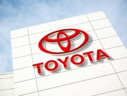 Продажи Toyota по всему миру упали на 20 процентов