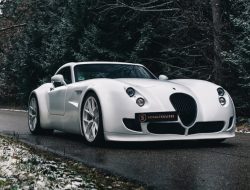Редкий 11-летний спорткар Wiesmann оценили в три BMW M5
