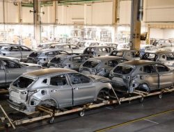 Российская таможня тормозит поставки дефицитных деталей для Nissan и Toyota