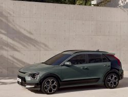 Состоялась премьера кроссовера Kia Niro