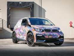 Сотне школьников разрешили раскрасить BMW. Вот что из этого вышло