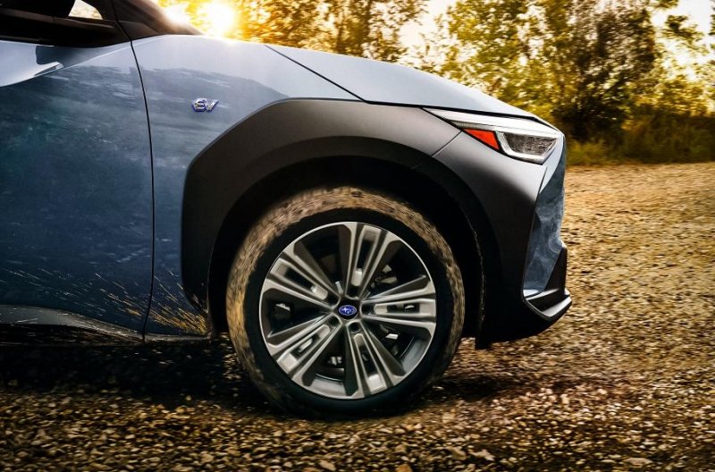 Subaru готовится к дебюту электрокара Solterra: новое изображение и дата премьеры