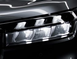 Suzuki поделилась изображением новинки: вероятно, это SX4 следующего поколения