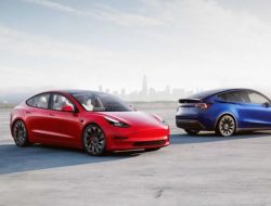 Tesla отзывает несколько тысяч электрокаров из-за проблемы с подвеской