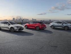 Toyota Corolla получила новую мультимедиа и спецверсию для велосипедистов