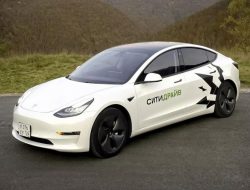 В автопарке российского каршеринга впервые появилась Tesla Model 3