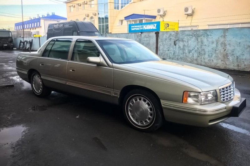 В России продают «новый» Cadillac DeVille в идеальном состоянии и почти без пробега