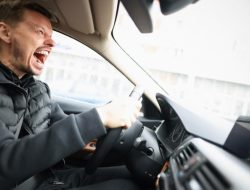 Владельцев BMW и электрокаров признали склонными к психическим расстройствам