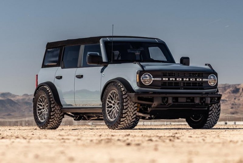 Внедорожник Ford Bronco обзавелся адаптивной пневмоподвеской
