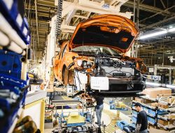 Зачем российская таможня начала «кошмарить» заводы Nissan и Toyota