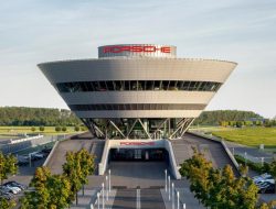 Завод Porsche подключили к 5G