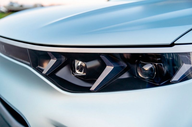 
            Новый российский кроссовер: быстрее, чем Tesla (фото и подробности)
        