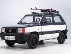 18-летний Fiat Panda выкрасили в цвета Ferrari