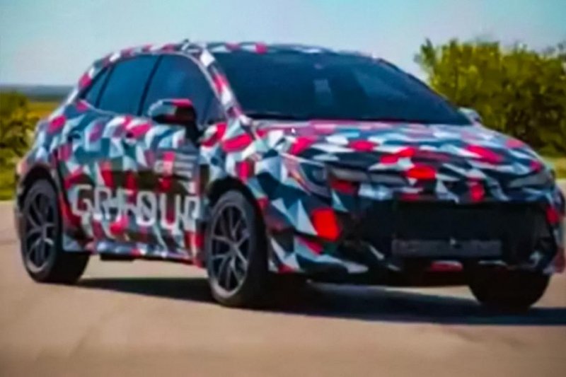 272-сильная Toyota GR Corolla мелькнула в новом загадочном тизере