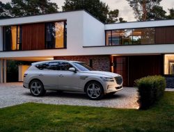 Genesis выпустит роскошную 4-местную версию кроссовера GV80